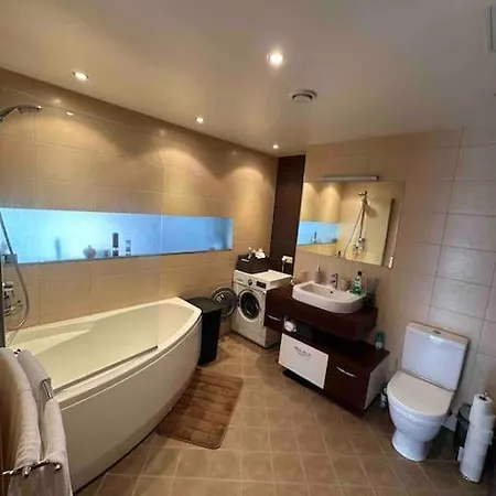 Cozy In Peaceful Area Korter *